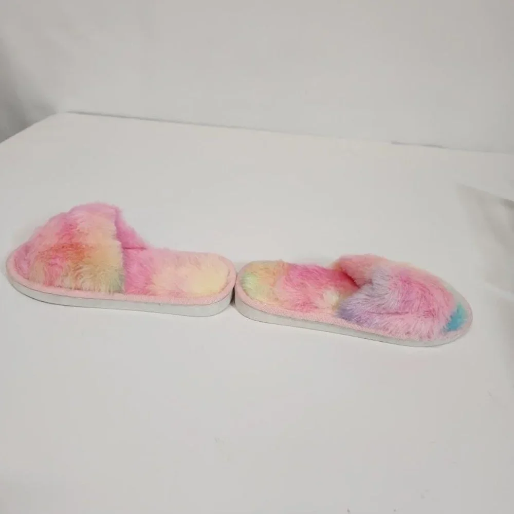 TechCity girls Fuzzy House Slippers in‎ Rainbow Faux Fur - Size 11.5